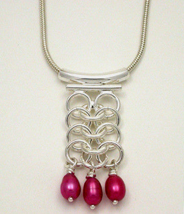 Mail Smith Narrow Pendant with Pearls