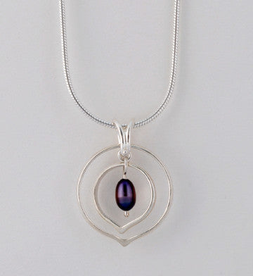 Petals Pendant with Pearl